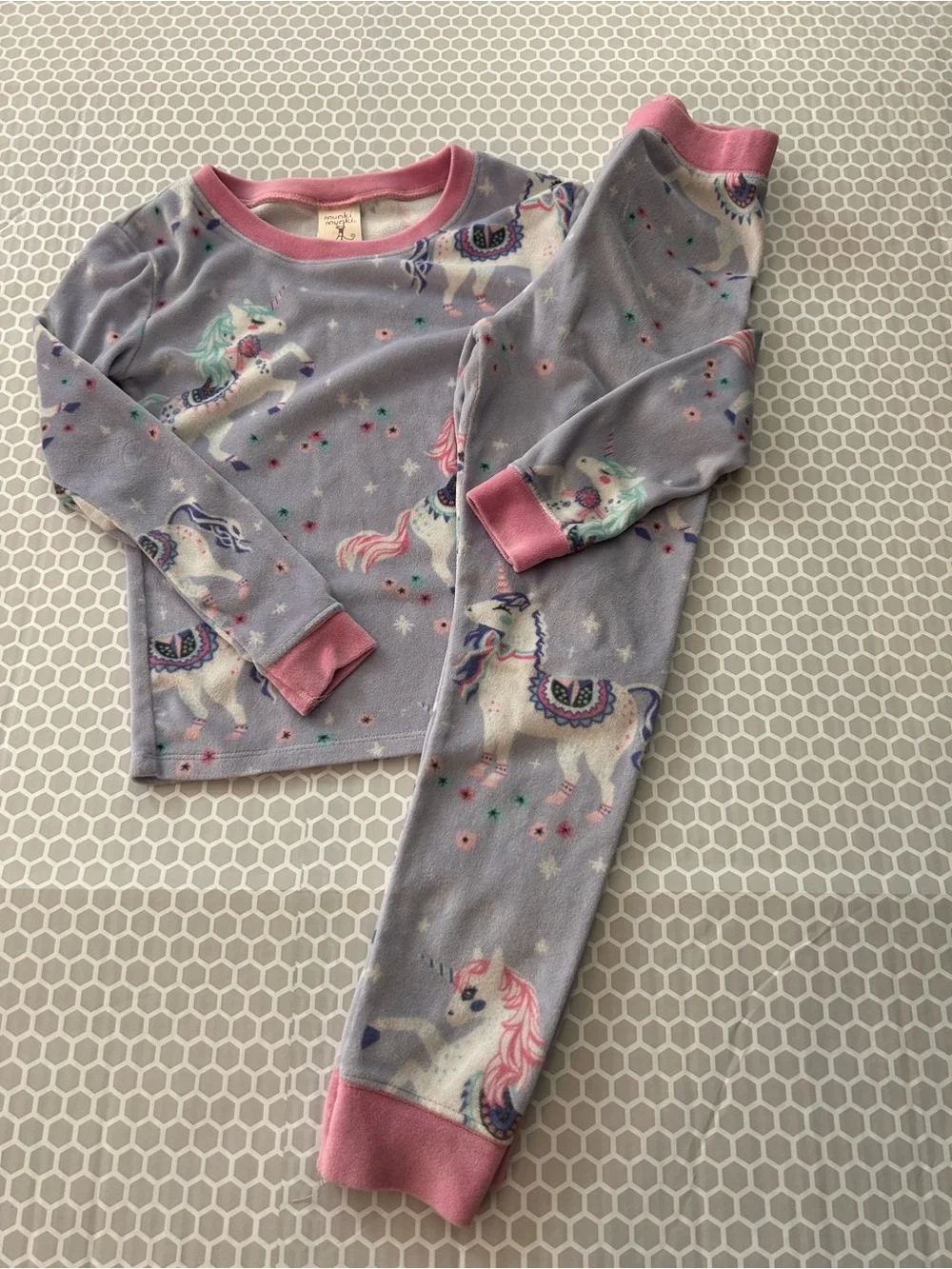munki munki Lavender Unicorn Pajama Set with Pink Trim. Size 8